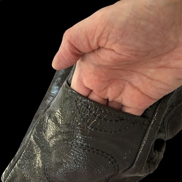 UEC Coach Gray patten leather tote bag - Picture 3 of 11